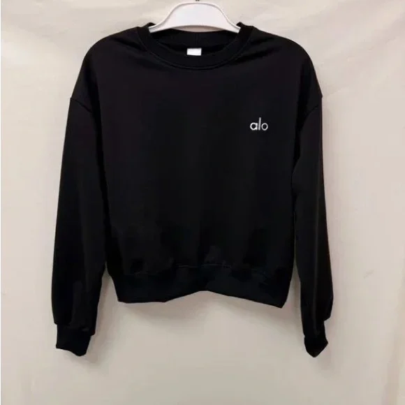 Alo Yoga Black Cropped Crew Neck Sweatshirt + High-Waisted Shorts Two-Piece Set - Picture 2 of 8